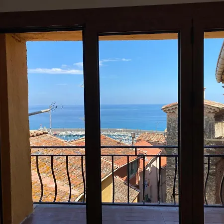 Vieux Chateau, Vue Apartment *